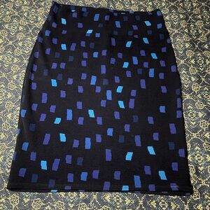 LuLaRoe Cassie Black & Blue Patterned Skirt